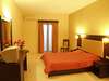 Dennys Inn Hotel 